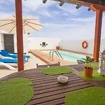 With Amazing Views, Jacuzzi And Private Pool Feriehus *
