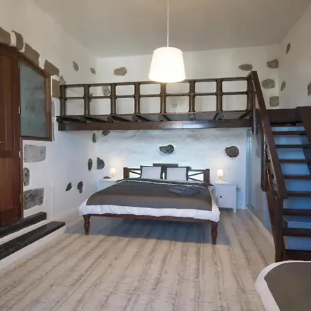 Hébergement de vacances With Amazing Views, Jacuzzi And Private Pool *