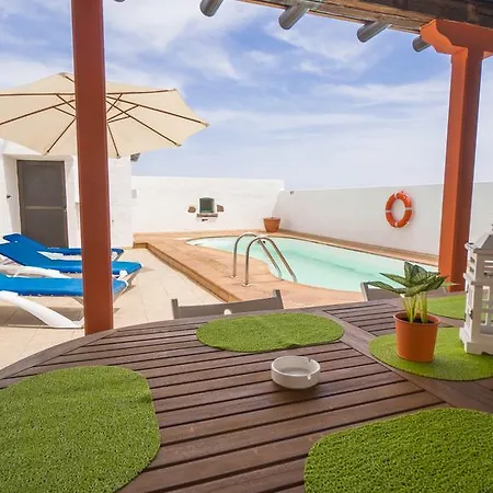 With Amazing Views, Jacuzzi And Private Pool 別荘 *