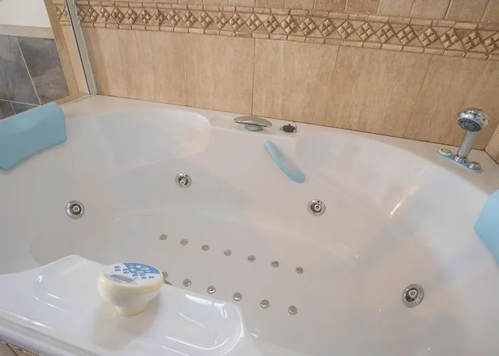 With Amazing Views, Jacuzzi And Private Pool