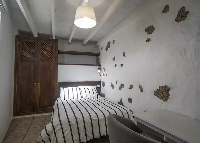 With Amazing Views, Jacuzzi And Private Pool Holiday home San Bartolome (Las Palmas)