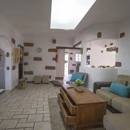 With Amazing Views, Jacuzzi And Private Pool * San Bartolomé