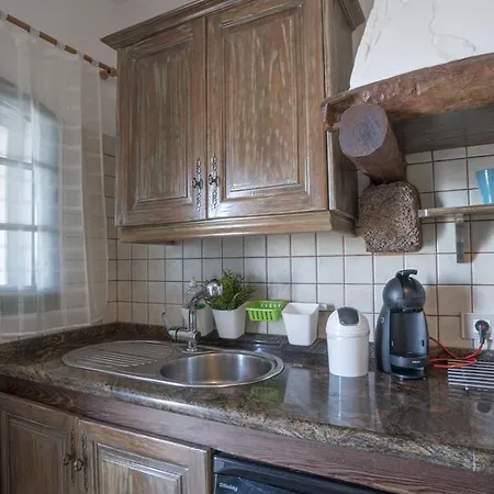 With Amazing Views, Jacuzzi And Private Pool *