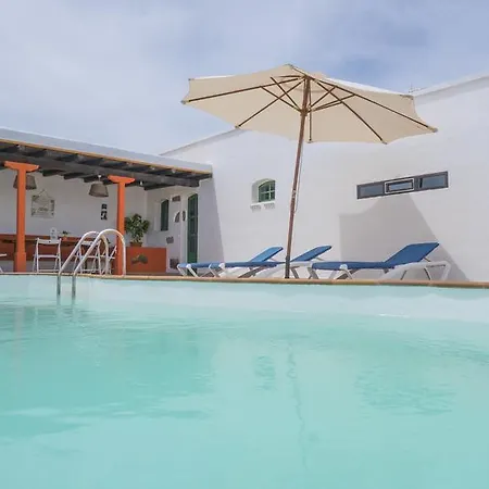 With Amazing Views, Jacuzzi And Private Pool * San Bartolomé